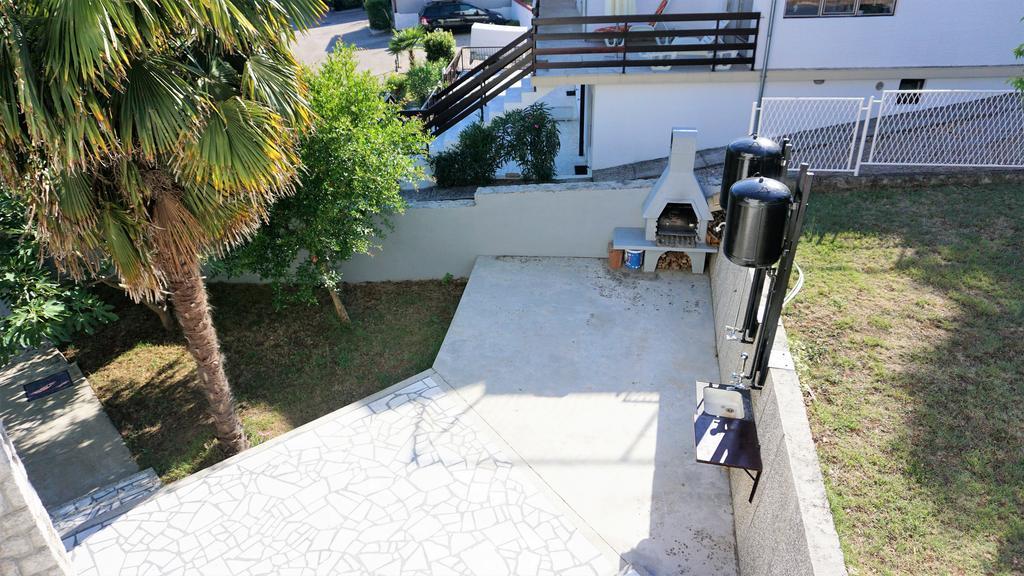 Apartmani Gaj Malinska Exterior foto