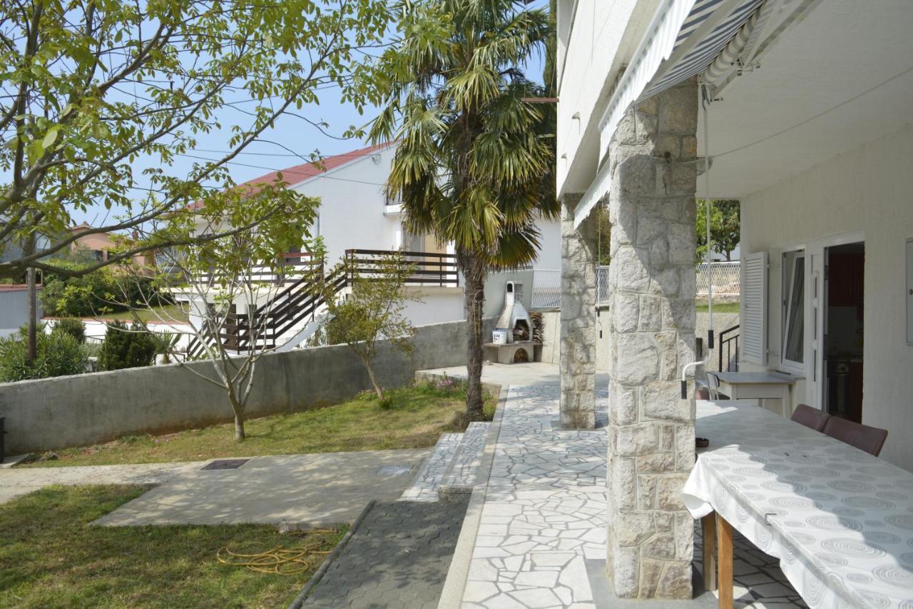 Apartmani Gaj Malinska Exterior foto