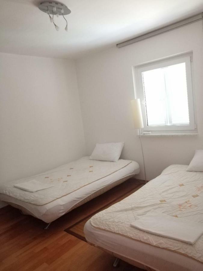 Apartmani Gaj Malinska Exterior foto